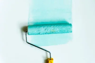 Peinture intérieure à Couvains — murs, plafonds et boiseries
